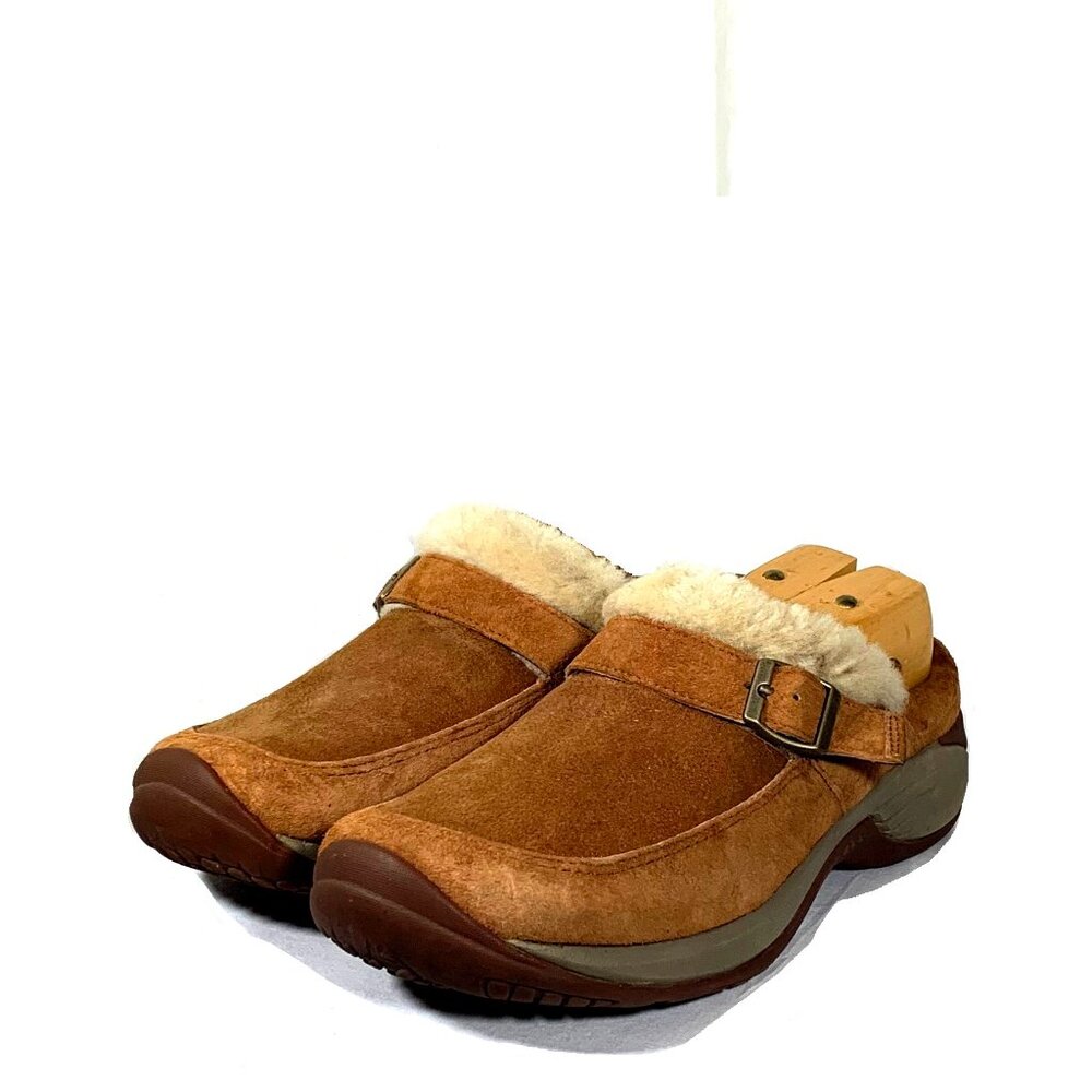 Merrell Encore Buckle Puffer Clogs - Picture 2 of 5